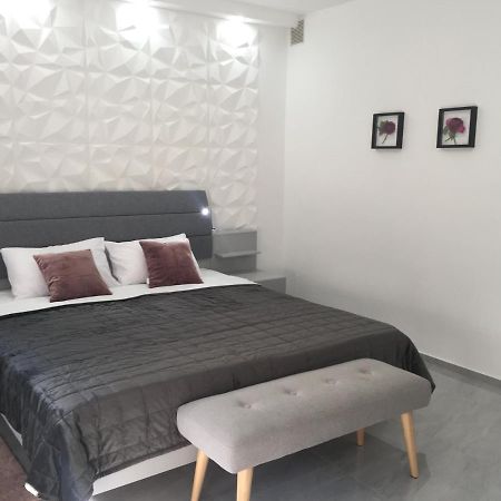 Apartman Sonas 2 With Free Private Parking Karlovac Extérieur photo