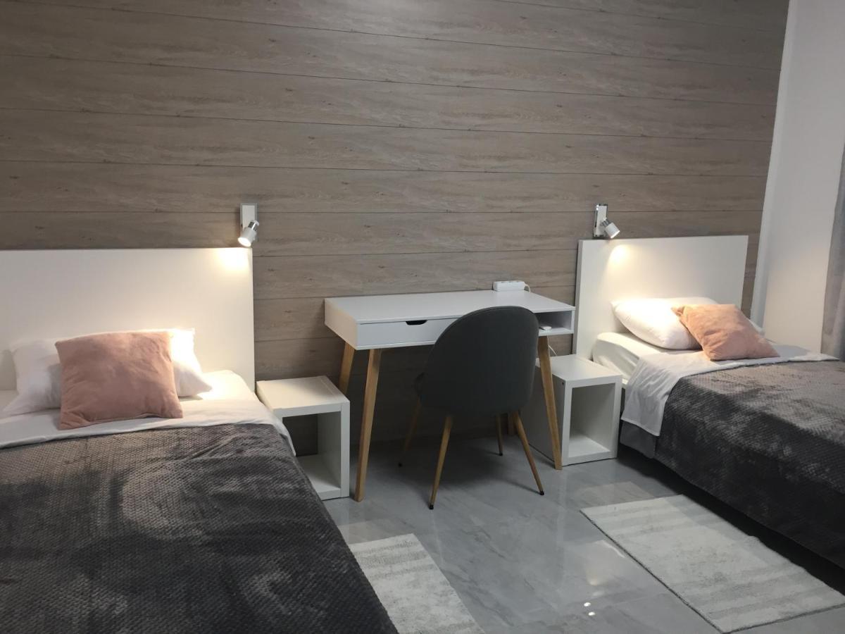 Apartman Sonas 2 With Free Private Parking Karlovac Extérieur photo