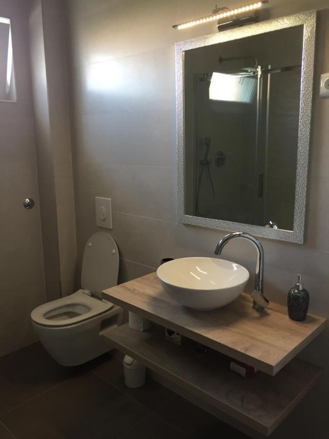 Apartman Sonas 2 With Free Private Parking Karlovac Extérieur photo